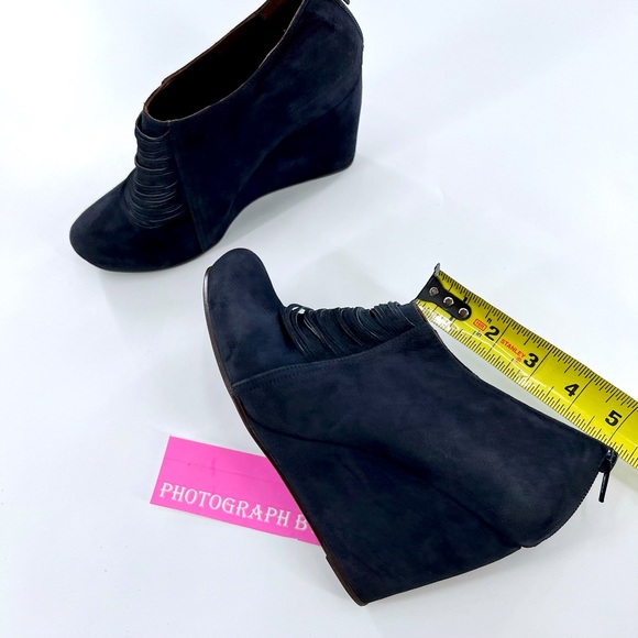COCLICO SHOES Navy Blue SUEDE FRINGE WEDGE BOOTIES size 38.5 US 8 - Picture 10 of 16